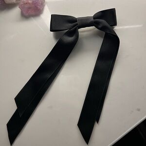 Elegant Black Bow Hair Accessory